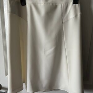 Elegant T Tahari Ivory Satin A-Line Skirt